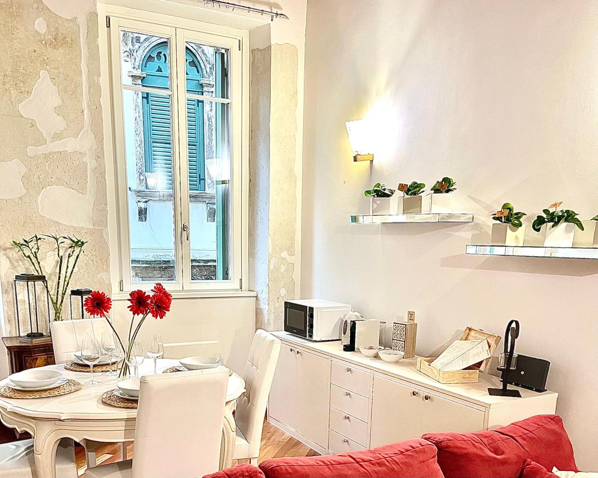 Magnolia Home - Piazza Delle Erbe Verona Exteriér fotografie
